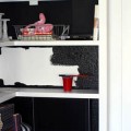 Built-in-white-bookcases-with-black-interiors (1)