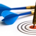 goals-dart-bullseye