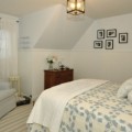 remodelaholic-remodeling-cape-cod-room-styling-soul-style-master-bedroom-makeover (570x260)