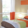 orange-accent-boys-bedroom-boy-remodelaholic.com1 (600x267)
