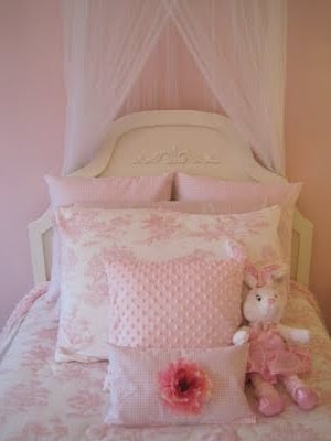 DIY Curvy Headboard