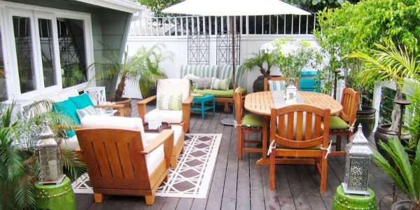 beautiful backyard deck makeover