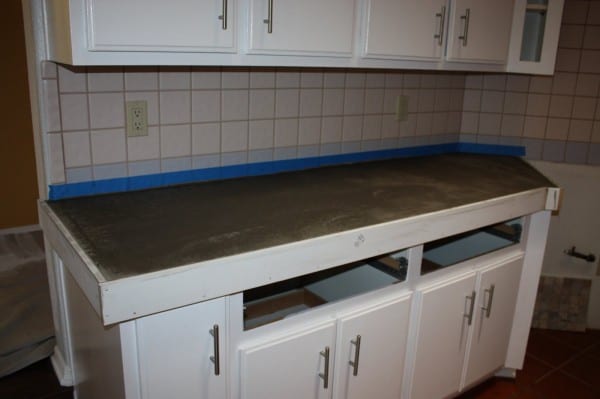 12 DIY Concrete Countertops In A Weekend, By Design Stocker Featured On @Remodelaholic