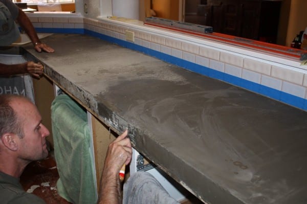 18 DIY Concrete Countertops Are As Beautiful As Granite, By Design Stocker Featured On @Remodelaholic