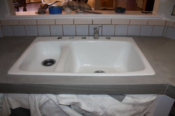 21 How To DIY Concrete Countertops Over An Existing Tile Countertop, By Design Stocker Featured On @Remodelaholic