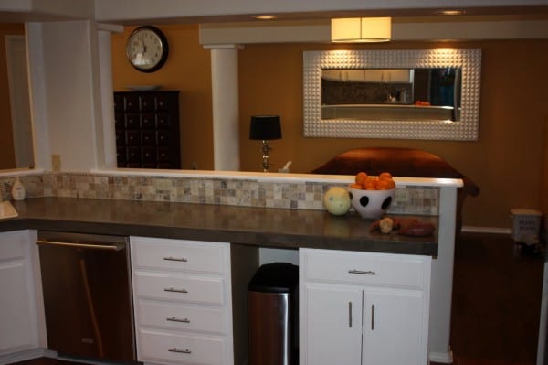 39 How To Use Level Quick Concrete For Kitchen Countertops, By Design Stocker Featured On @Remodelaholic