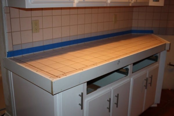 6 DIY Quick Concrete Countertops, No Curing!, By Design Stocker Featured On @Remodelaholic