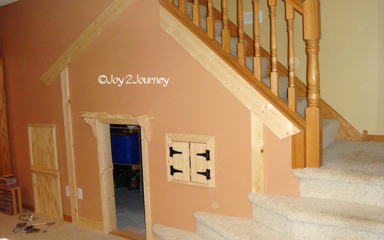 Under the stairs kids play house  (7)