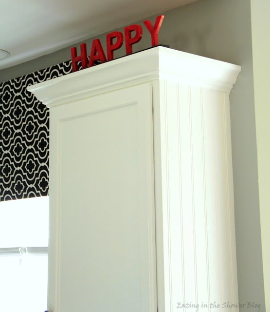white painted kitchen cabinets