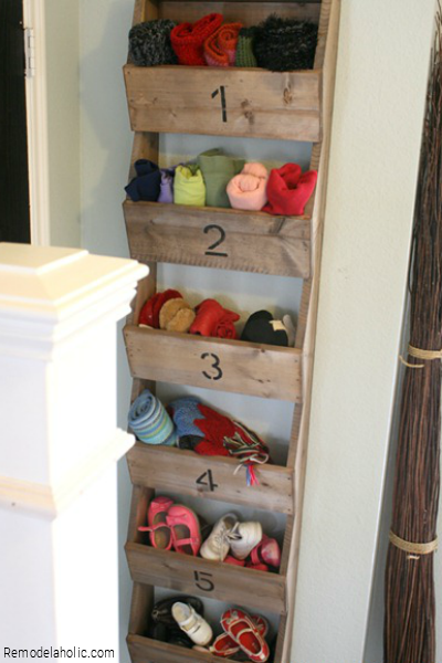 DIY Shelf Ideas From Remodelaholic
