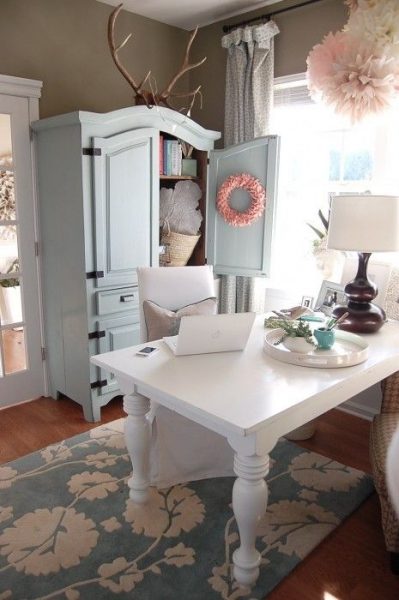 Creating a Mom Cave: A Relaxing Space for Mom | Remodelaholic