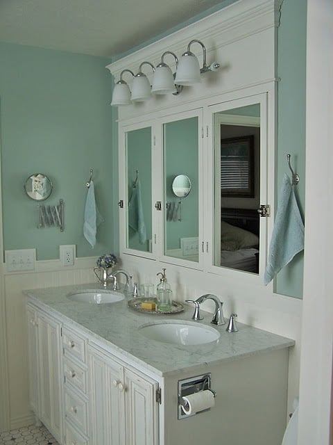 Complete Bathroom Remodel with Marble Subway Tile | Remodelaholic