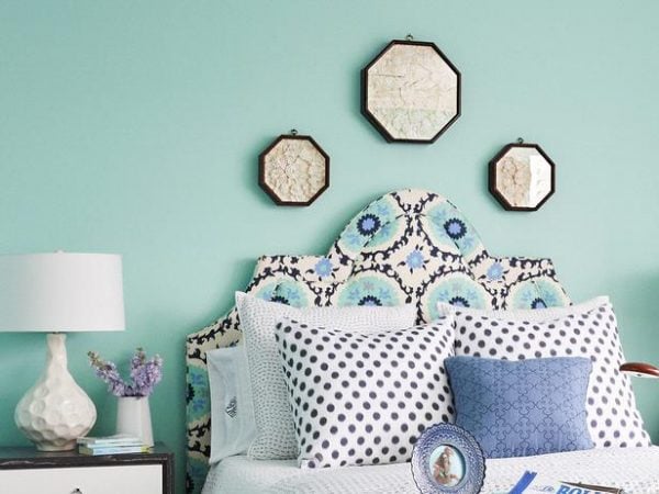 patterned scooped keystone upholstered headboard via DecorPad