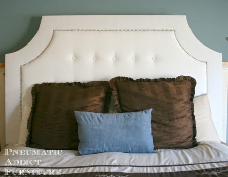 scooped upholstered headboard tutorial via Remodelaholic