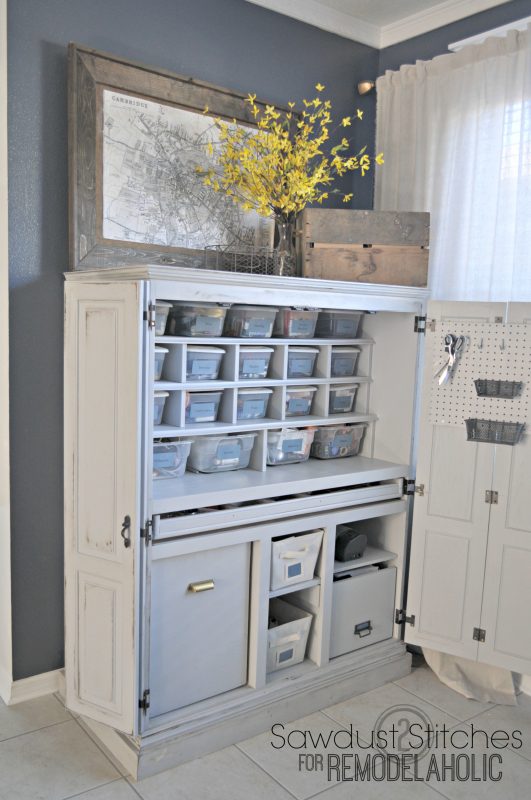 Computer desk into organized craft cabinet | Sawdust2Stitches on Remodelaholic.com #craftroom #storage #makeover