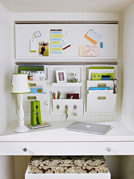 tipsaholic-desk-built-in-with-hanging-storage-bhg