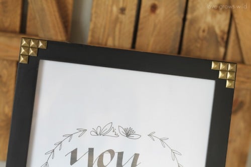 tipsaholic-gold-studded-picture-frame-love-grows-wild