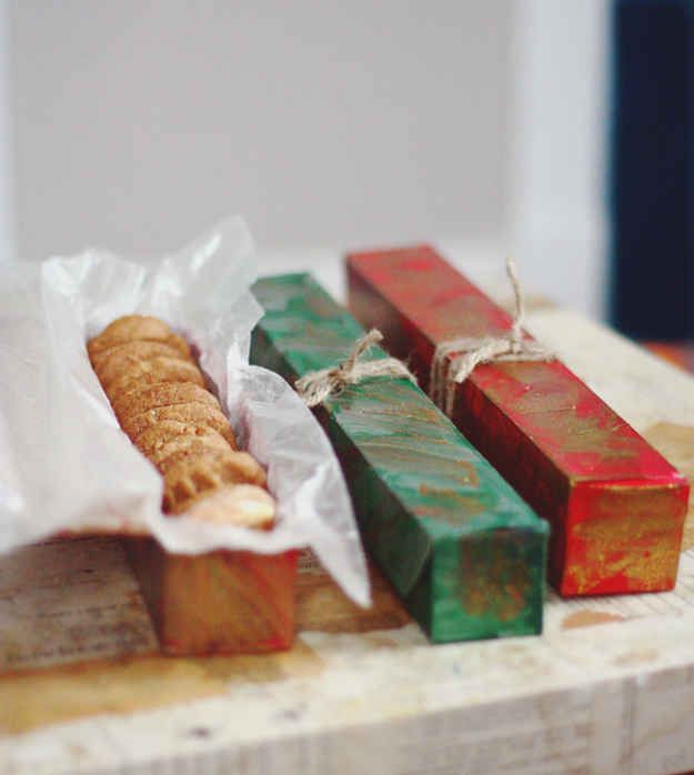 25 Upcycled and LowCost Gift Wrapping Ideas Remodelaholic