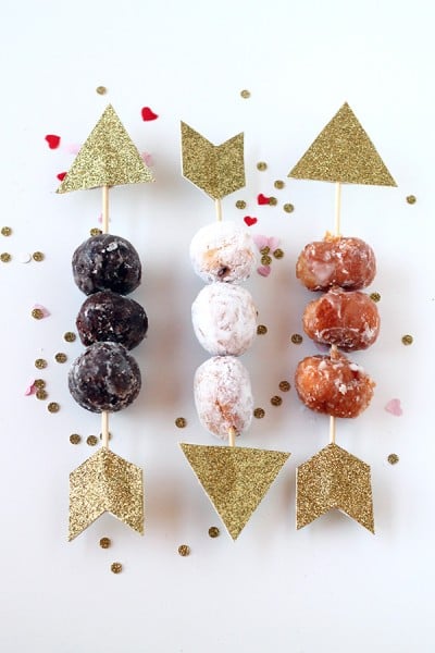 There are lots of great projects and crafts you can do with your kids around Valentine's Day. 10 Fun Valentine Activities for Kids - tipsaholic, #valentine, #valentine's #valentinesday #kids, #education, #crafts