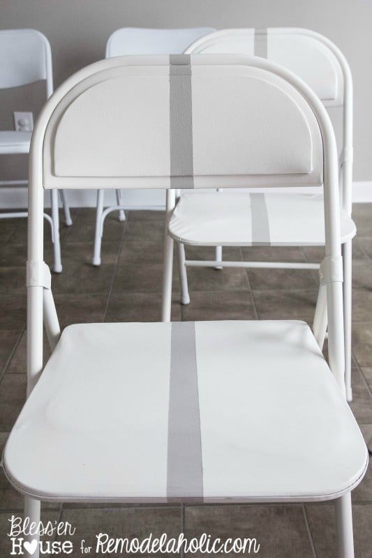 Painted Folding Chair Makeover | Remodelaholic.com