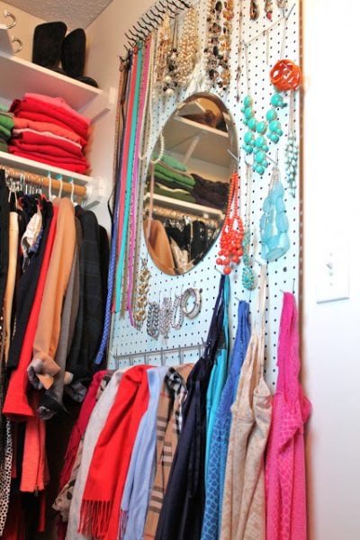 Pegboards can be used in every room in your house! Here are 32 pegboard ideas to show you just how versatile the humble pegboard can be. 32 Pegboard Ideas For Every Room in Your House via @tipsaholic #pegboard #diy #homedecor #home