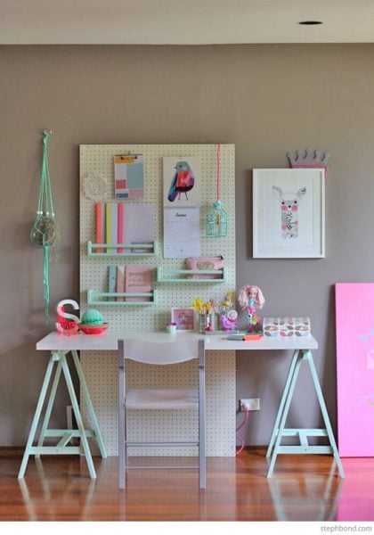 Pegboards can be used in every room in your house! Here are 32 pegboard ideas to show you just how versatile the humble pegboard can be. 32 Pegboard Ideas For Every Room in Your House via @tipsaholic #pegboard #diy #homedecor #home