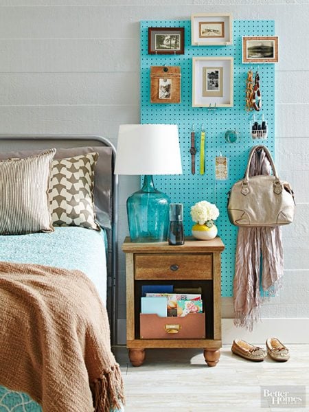 Pegboards can be used in every room in your house! Here are 32 pegboard ideas to show you just how versatile the humble pegboard can be. 32 Pegboard Ideas For Every Room in Your House via @tipsaholic #pegboard #diy #homedecor #home