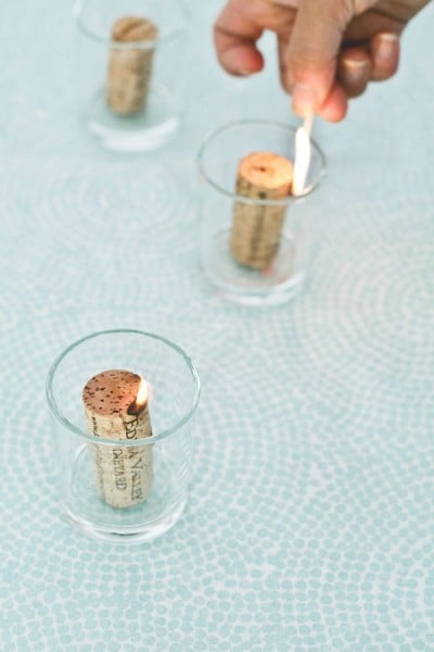 Do you save all of your wine corks? Here are 25 amazing wine cork DIY ideas for you to try! 25 Wine Cork DIY Ideas via tipsaholic.com #wine #corks #diy #projects