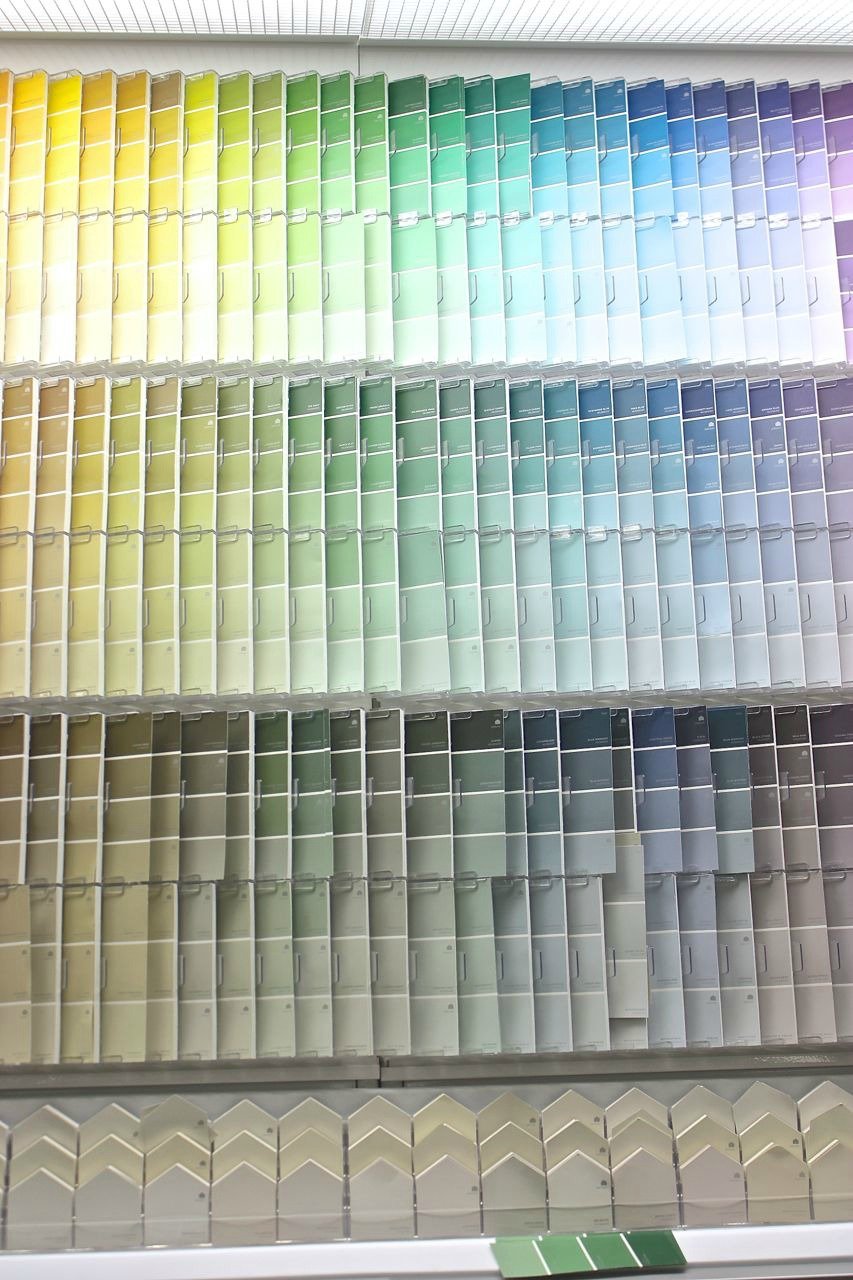 5 tricks for choosing the perfect paint color.