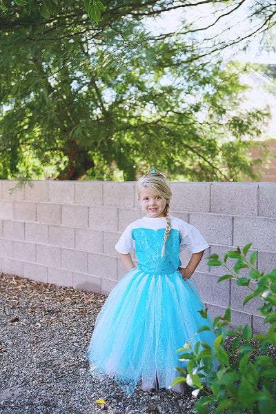 55 Amazing No-Sew Halloween Costumes For Kids - Tipsaholic, #halloween, #costumes, #DIY, #no-sew, #halloweencostumes