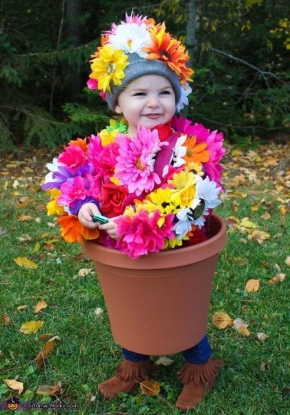 55 Amazing No-Sew Halloween Costumes For Kids - Tipsaholic, #halloween, #costumes, #DIY, #no-sew, #halloweencostumes