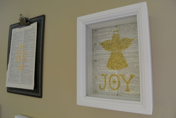 gold print gallery wall for Christmas @ Remodelaholic (6)