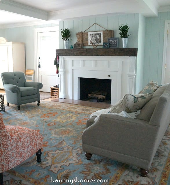 Kammy's Korner, great room with beautiful mantel