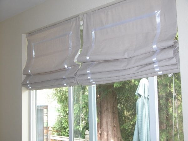 Don't throw away old blinds, reuse them. There are so many ways to use them around the home. Check out these 25 Ways to Repurpose Old Blinds via Remodelaholic.com #oldblinds #upcycle #repurpose #blinds #diy