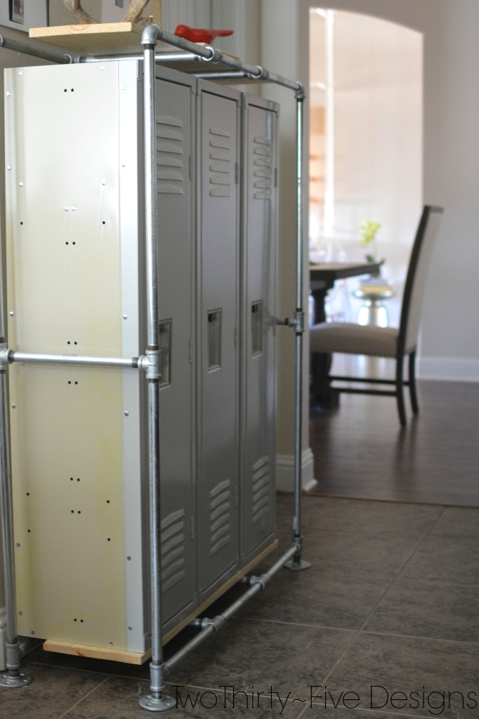 Lockers are the perfect mudroom organizing! | 100+ Beautiful Mudrooms and Entryways at Remodelaholic.com