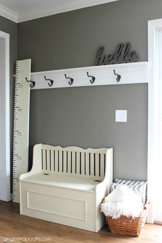 Easy entryway coat rack for a mudroom! | 100+ Beautiful Mudrooms and Entryways at Remodelaholic.com