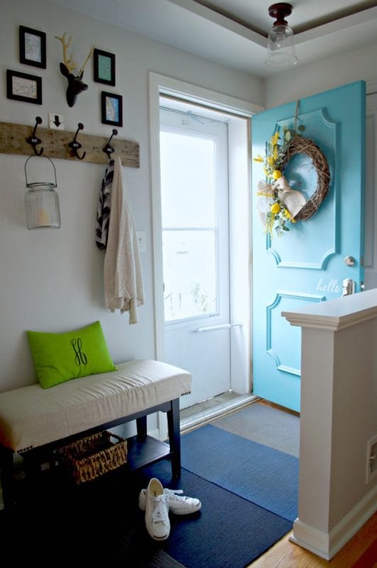 spring colorful entryway | 100+ Beautiful Mudrooms and Entryways at Remodelaholic.com