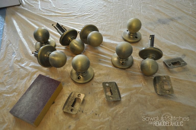 How to Upgrade Door Knobs with Spray Paint, The Tried and Tested Method