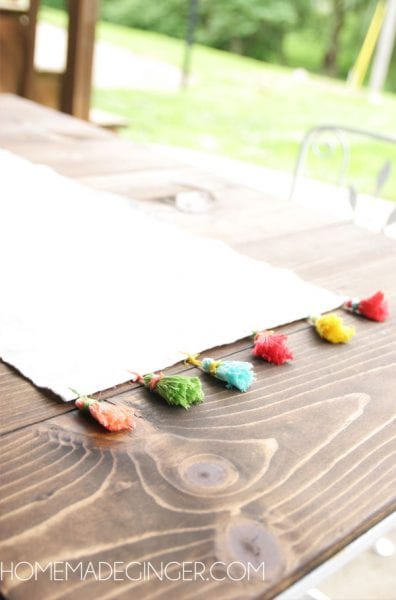 TABLE-RUNNER21