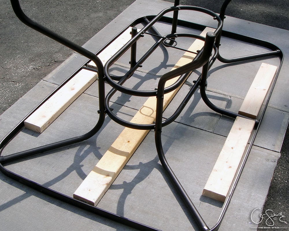 Remodelaholic How to Replace a Patio Table Top with Tile