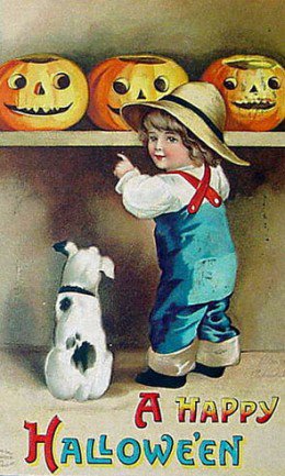 Add something fun and unique to your Halloween decor with one of these 30+ Free Printable Vintage Halloween Images featured on Remodelaholic.com