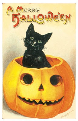 Add something fun and unique to your Halloween decor with one of these 30+ Free Printable Vintage Halloween Images featured on Remodelaholic.com