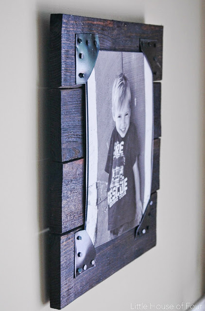 diy-rustic-pallet-frames-little-house-of-four