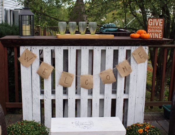 our-crafty-mom-pallet-bar