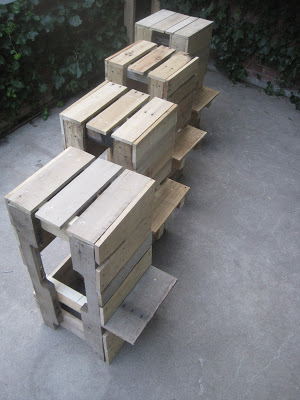 15 awesome pallet furniture ideas featured on remodelaholic.com