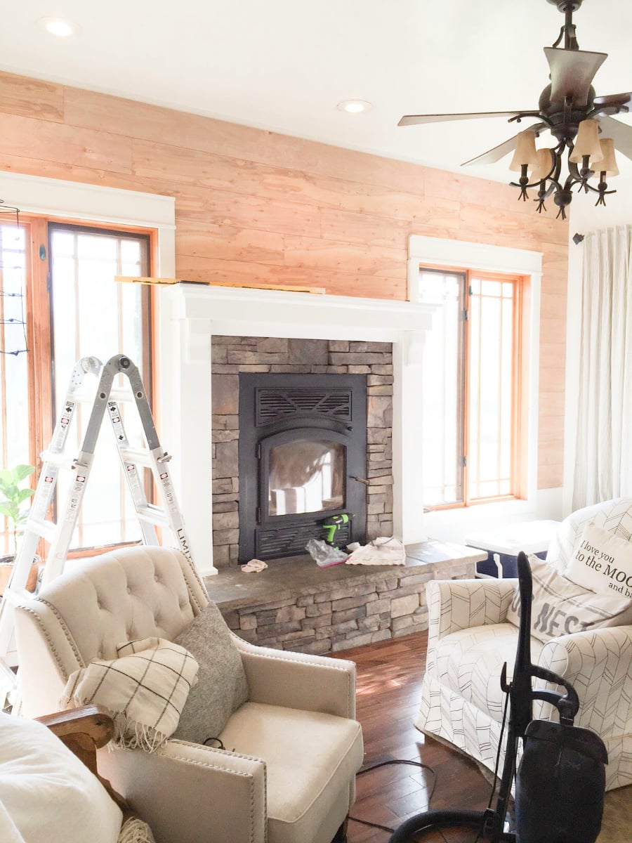 mantel-makeover-with-farmhouse-charm-9