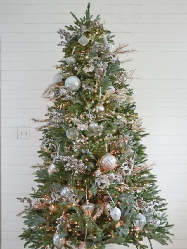 How To Decorate A Christmas Tree In 5 Steps, Sincerely Sara D On Remodelaholic