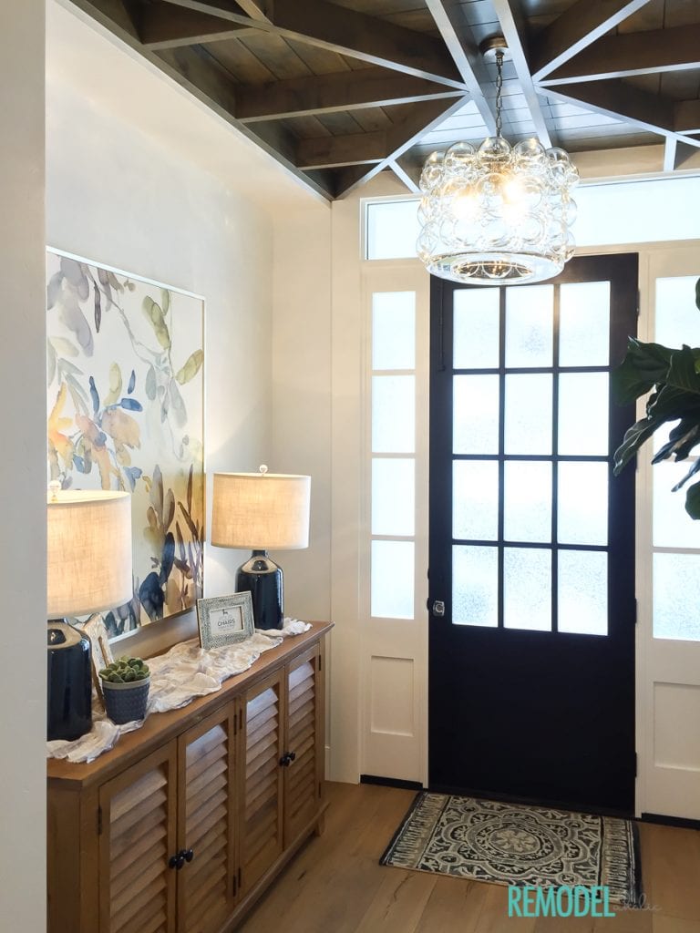 Get This Look: A Transitional Entryway | Remodelaholic