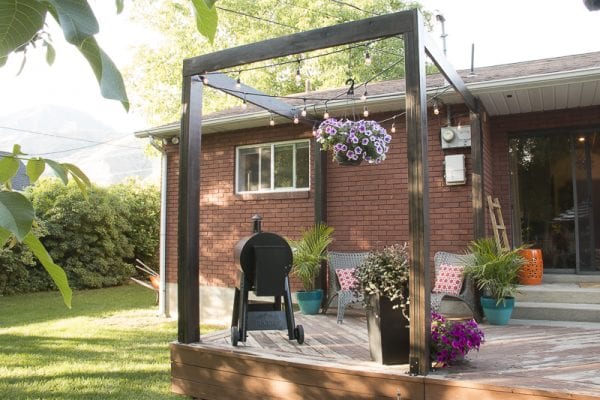 Modern Deck Pergola @Remodelaholic 27
