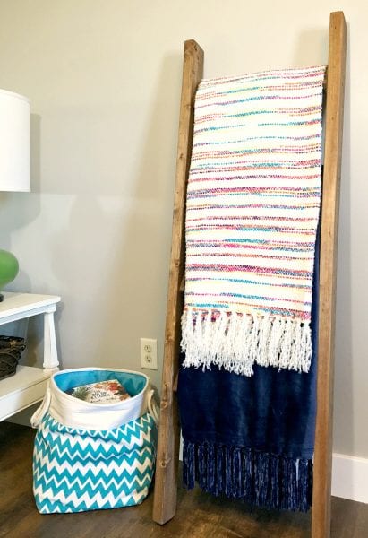 DIY Blanket Ladder From 2x4s